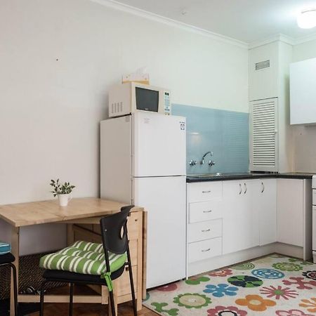 Elwood Beach Apartment เมลเบิร์น ภายนอก รูปภาพ