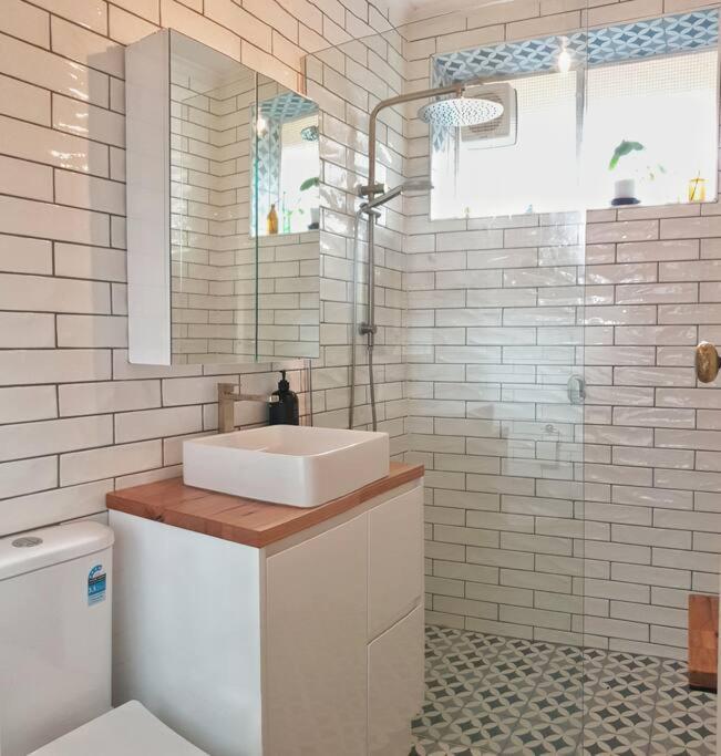 Elwood Beach Apartment เมลเบิร์น ภายนอก รูปภาพ